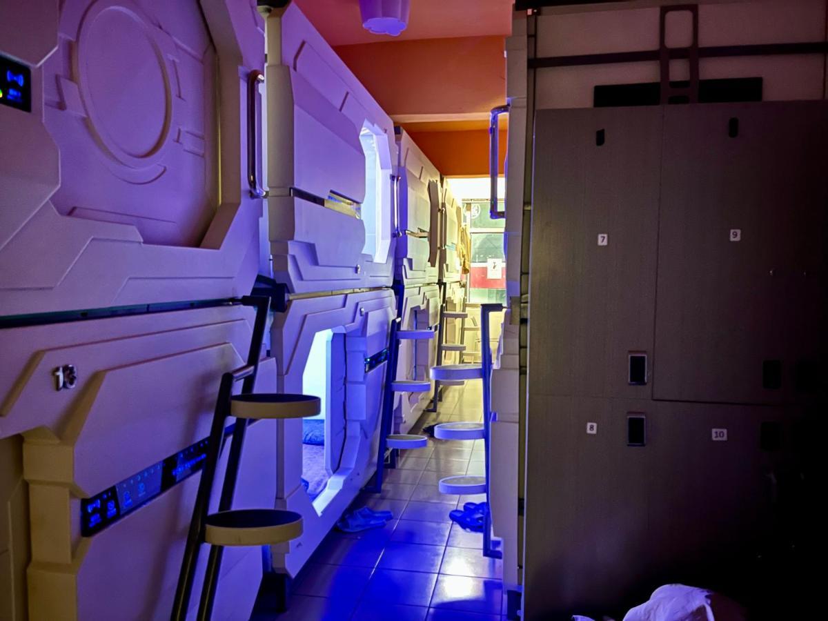 Bestow Capsule Hostel 쿠알라룸푸르 외부 사진