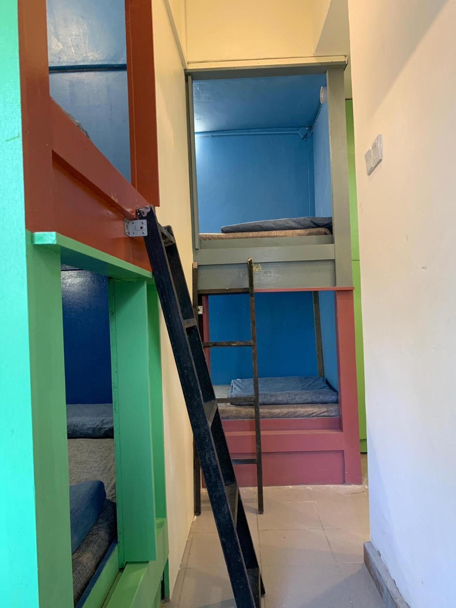 Bestow Capsule Hostel 쿠알라룸푸르 외부 사진