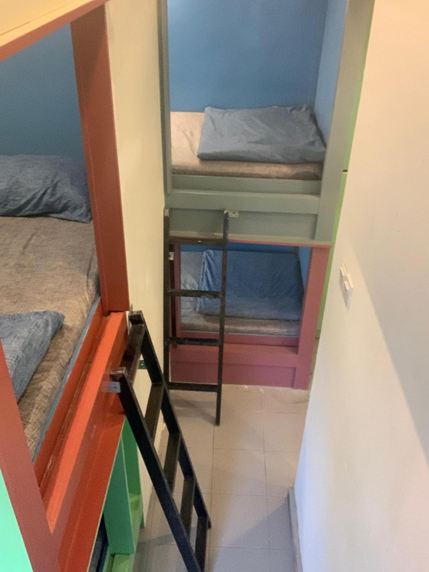 Bestow Capsule Hostel 쿠알라룸푸르 외부 사진